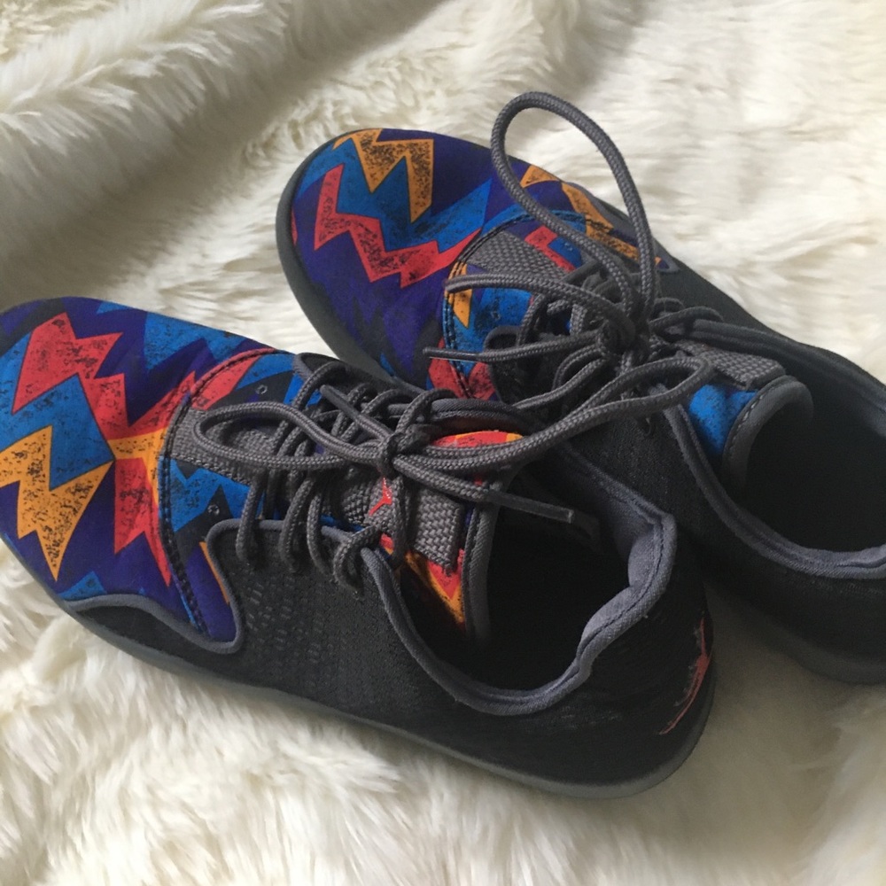 Jordan sneakers - Picture 3 of 5